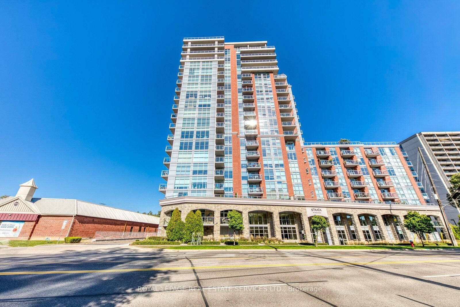 Property Photo: 551 Maple Avenue 513 ON L7S 1M7