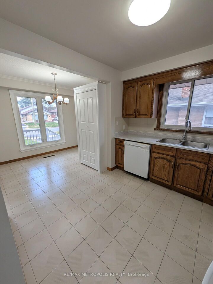 Property Photo: 43 Lewiston Road Main ON M1P 1X8