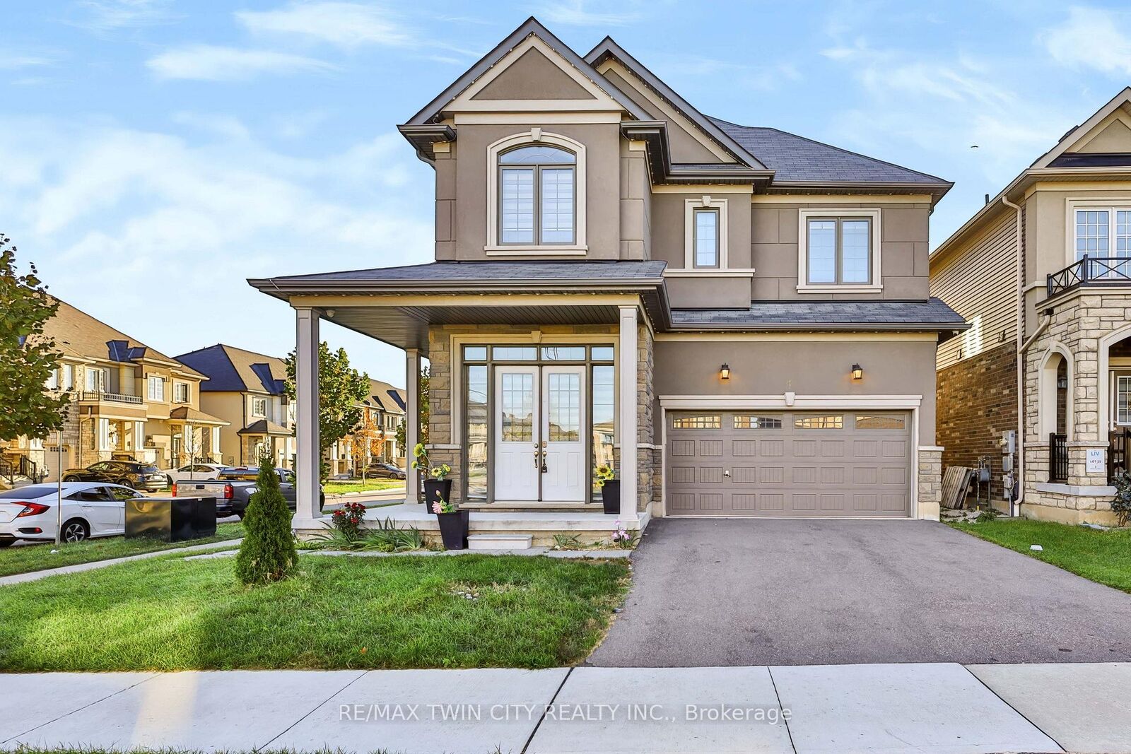 Property Photo:  1 Rowley Street  ON N3S 0J6 