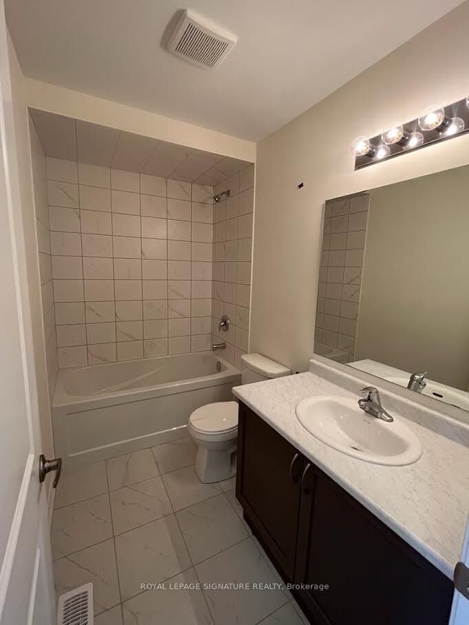 Property Photo:  175 Sonoma Lane  ON L8E 0J9 