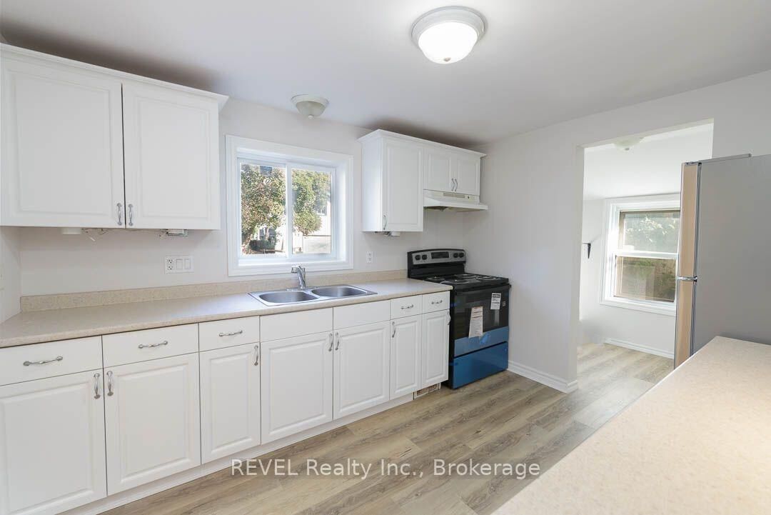 Property Photo:  389 Glendale Avenue  ON L2T 1C3 
