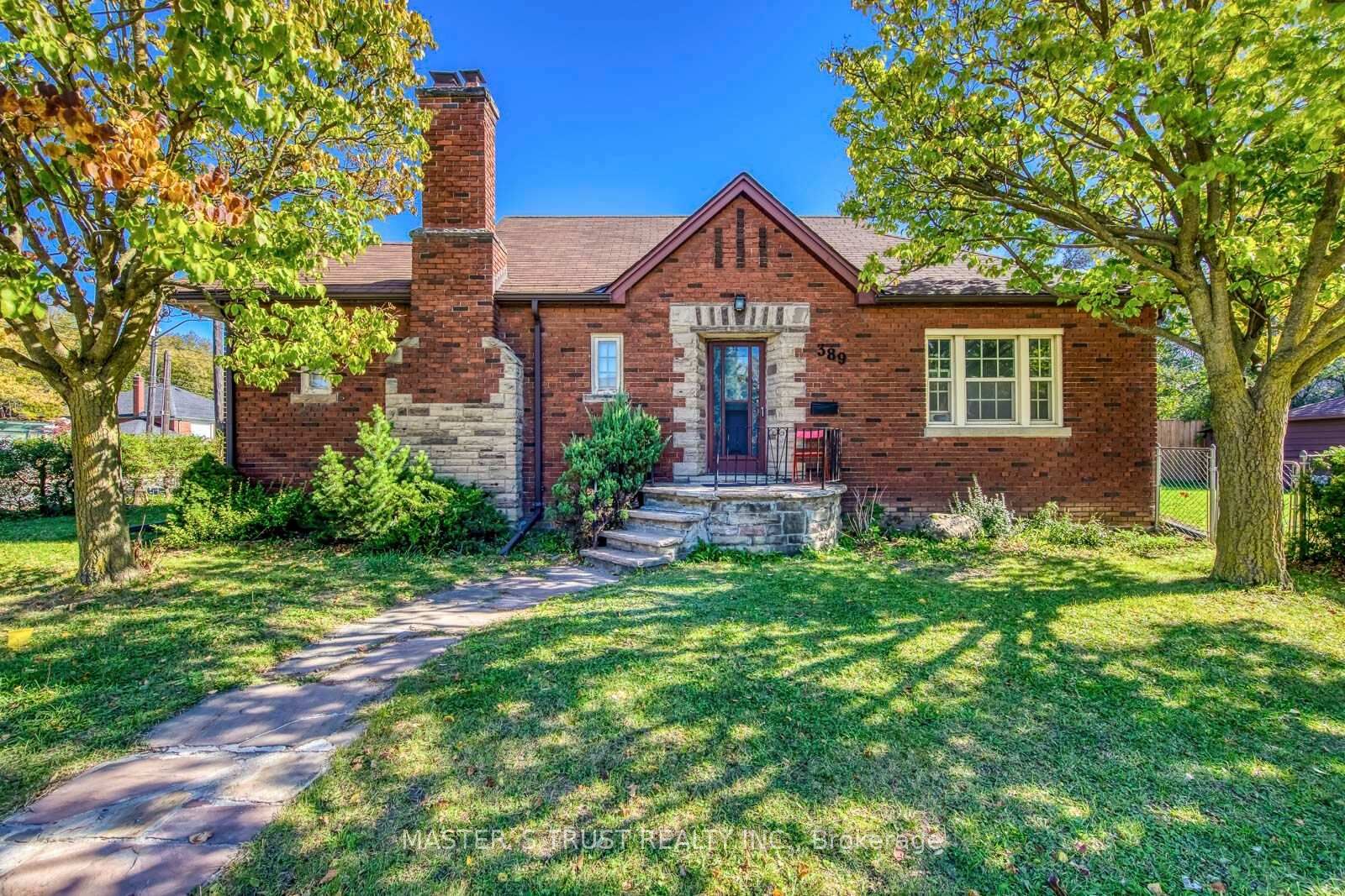 Property Photo:  389 Lawrence Avenue W  ON M5M 1B9 