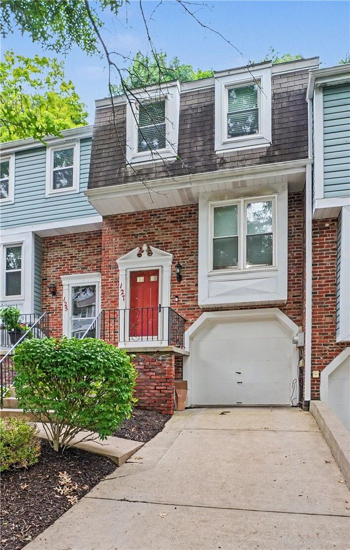 Property Photo: 127 Spruce Ct PA 15229