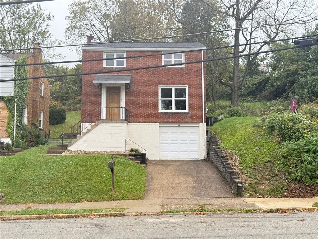 Property Photo: 1366 Broadway Ave PA 15035
