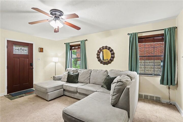 Property Photo: 21 Leon Rd PA 15220