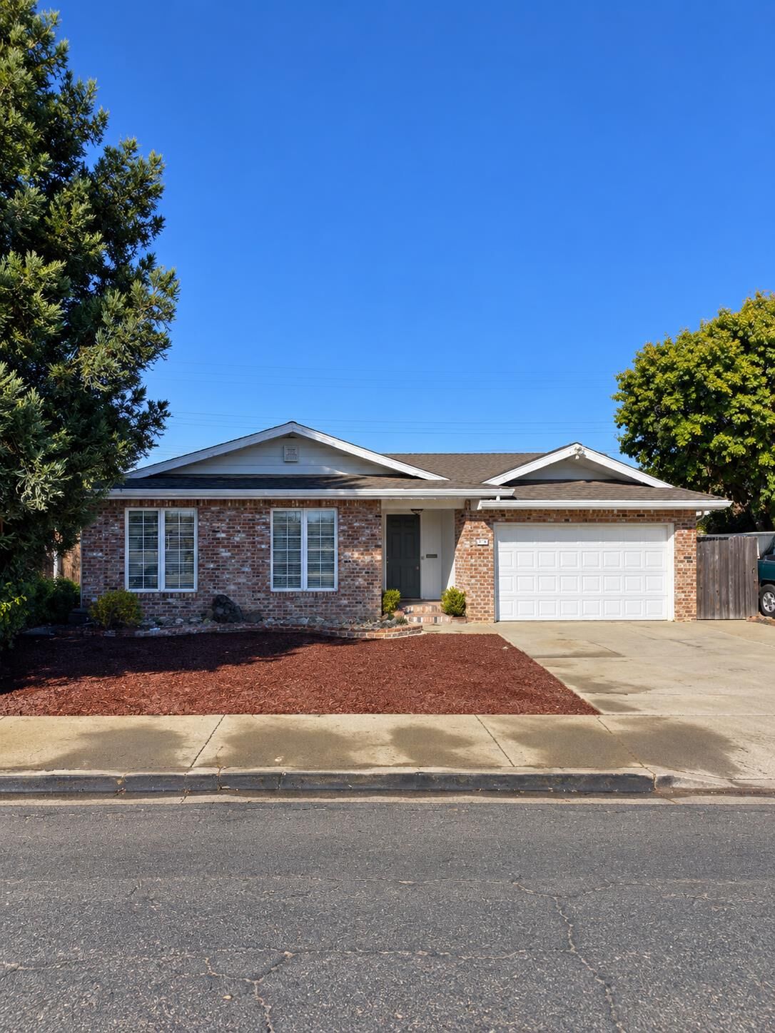 Property Photo: 2127 Tracy Place CA 95242