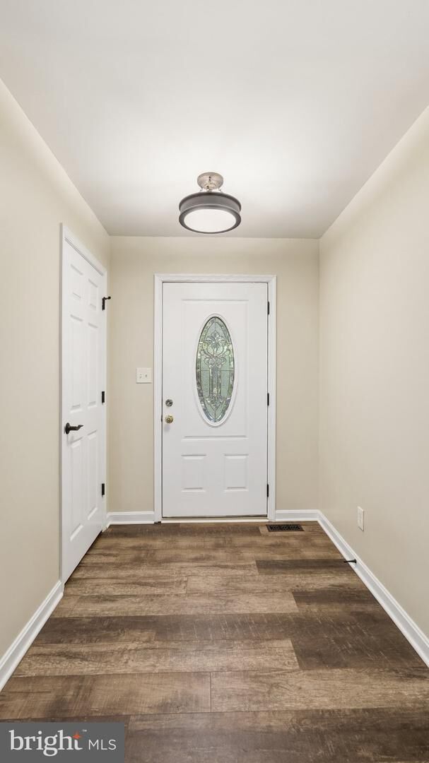 Property Photo:  102 Elm Court  VA 22508 