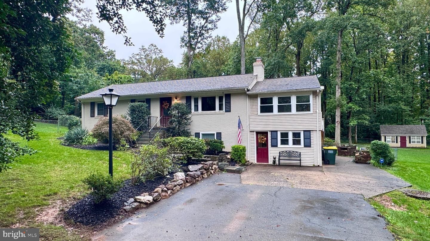Property Photo:  4709 Holly Avenue  VA 22030 