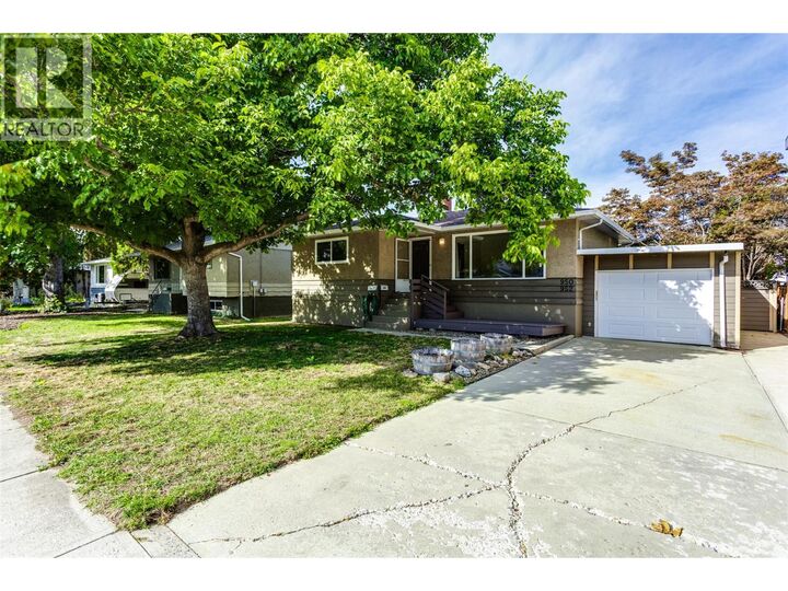 Property Photo:  950 & 952 Stockwell Avenue  BC V1Y 6W2 