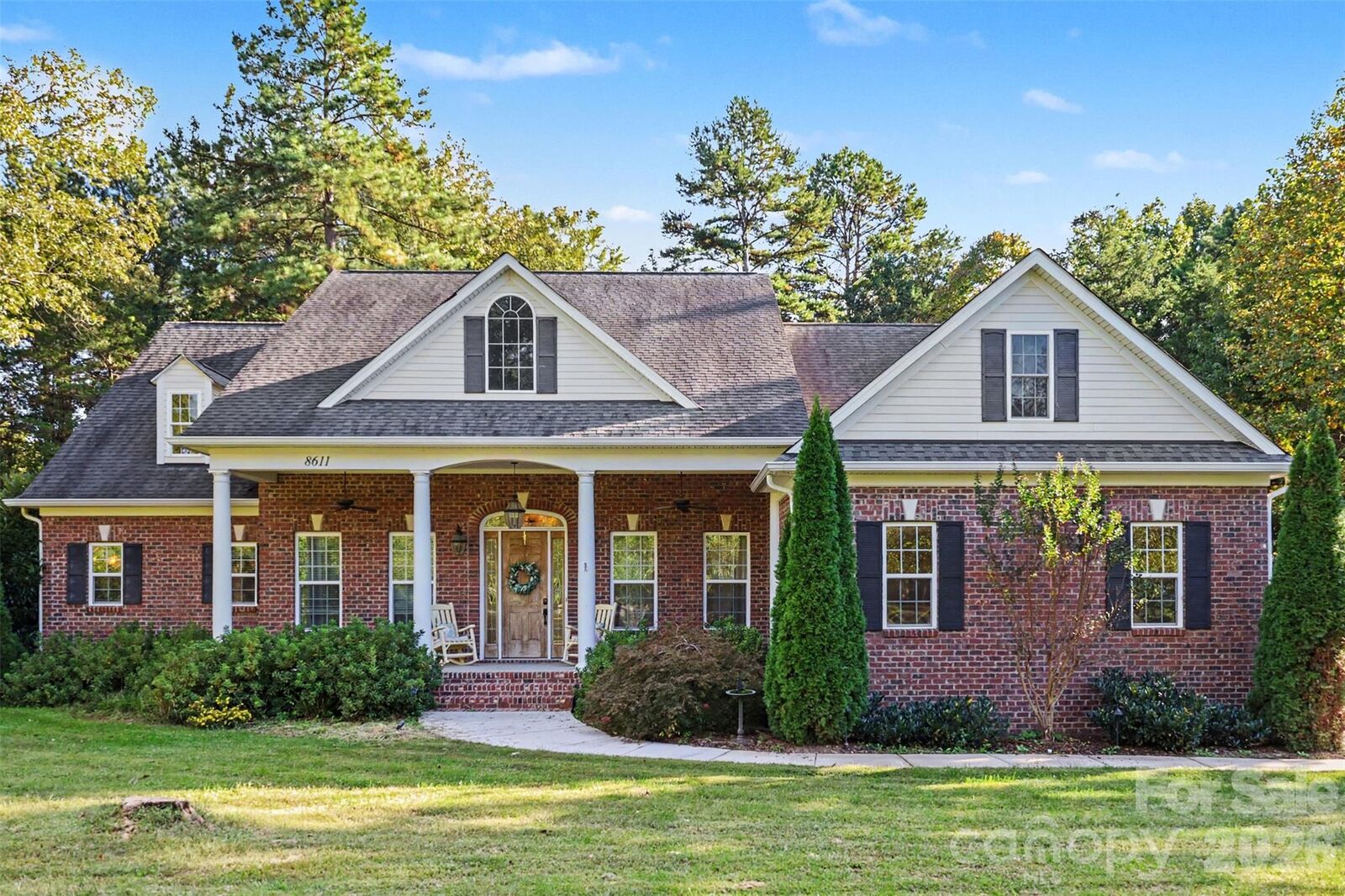 Property Photo: 8611 Kerns Meadow Lane NC 28078