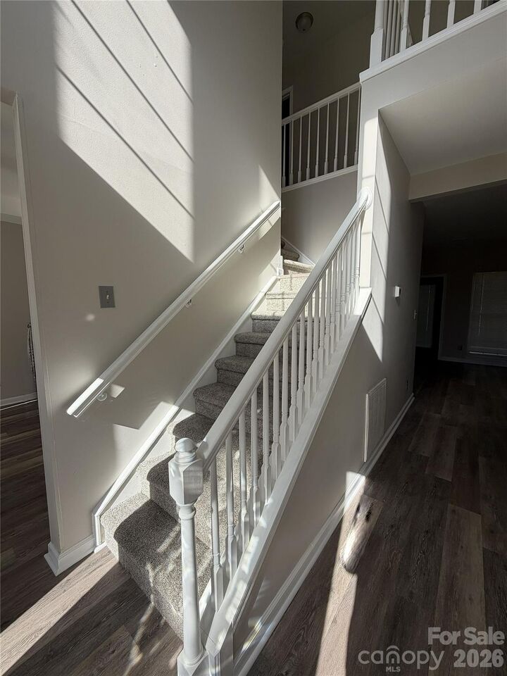 Property Photo:  10904 Delsing Court  NC 28214 