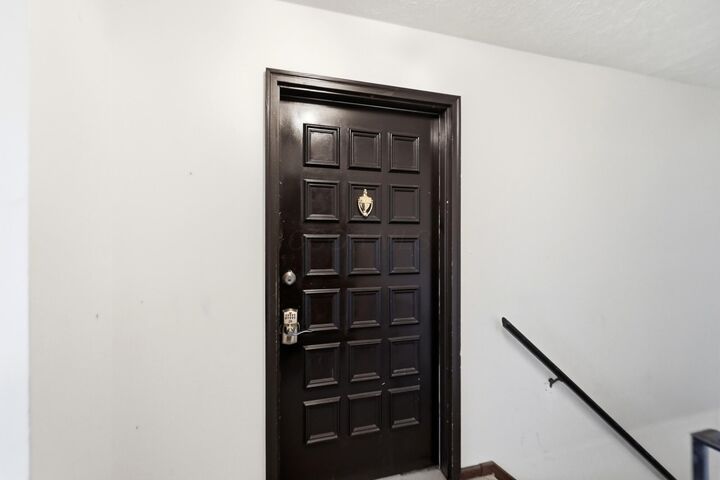 Property Photo:  625 Country Club Drive  OH 43055 