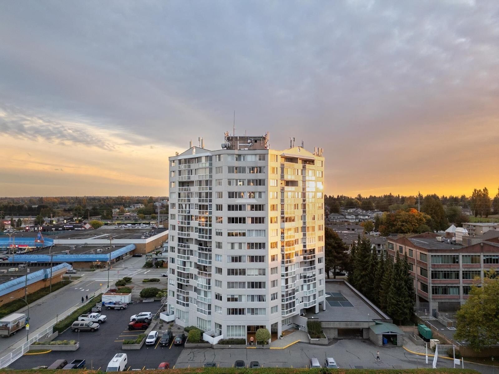 Property Photo:  11881 88 Avenue 102  BC V4C 8A2 