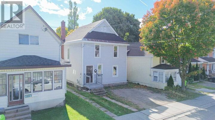 Property Photo:  182 Dennis St  ON P6A 2X3 