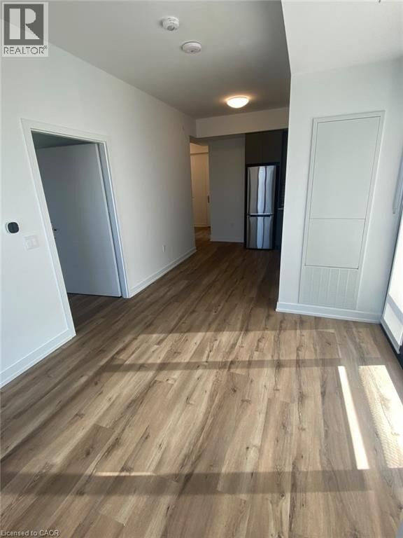 Property Photo:  30 Francis Street South 2401  ON N2G 0B5 