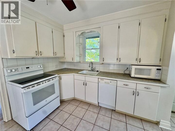 Property Photo:  87 Allen Street West  ON N2L 1E5 