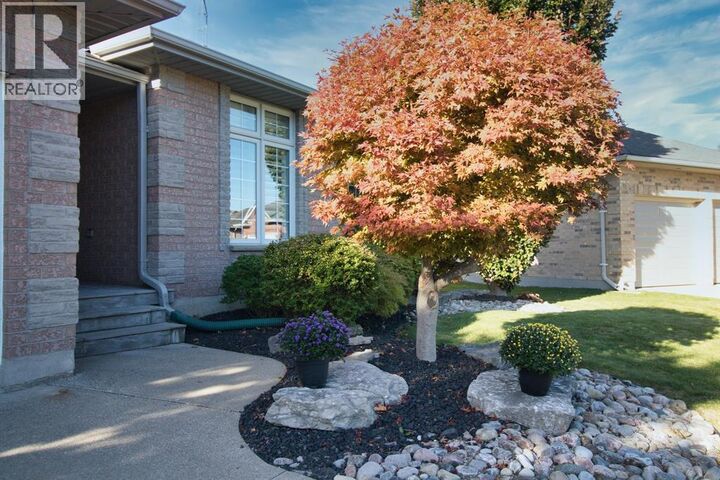 Property Photo:  165 Alex Cameron Court  ON N7W 1C3 