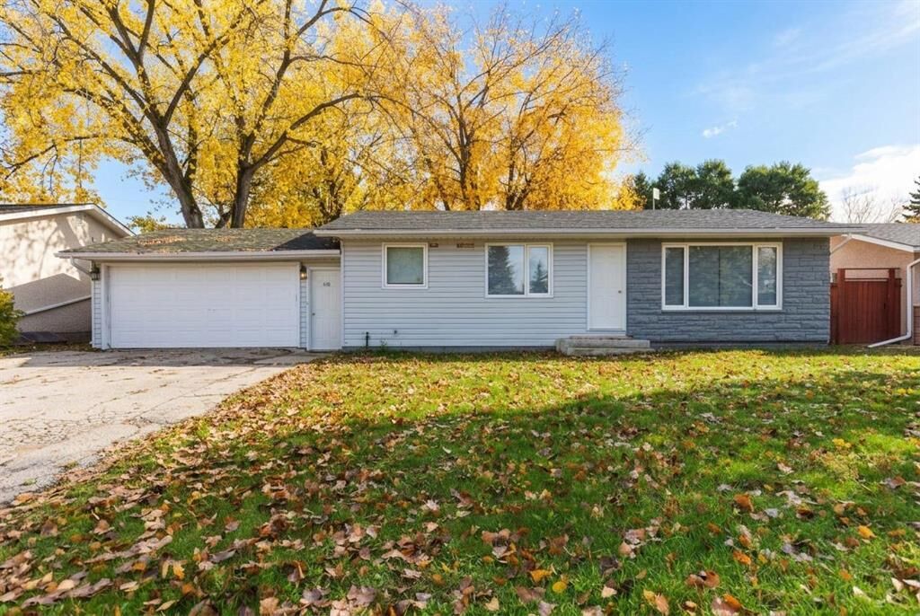 Property Photo: 478 Rosewood Drive MB R5G 0H4