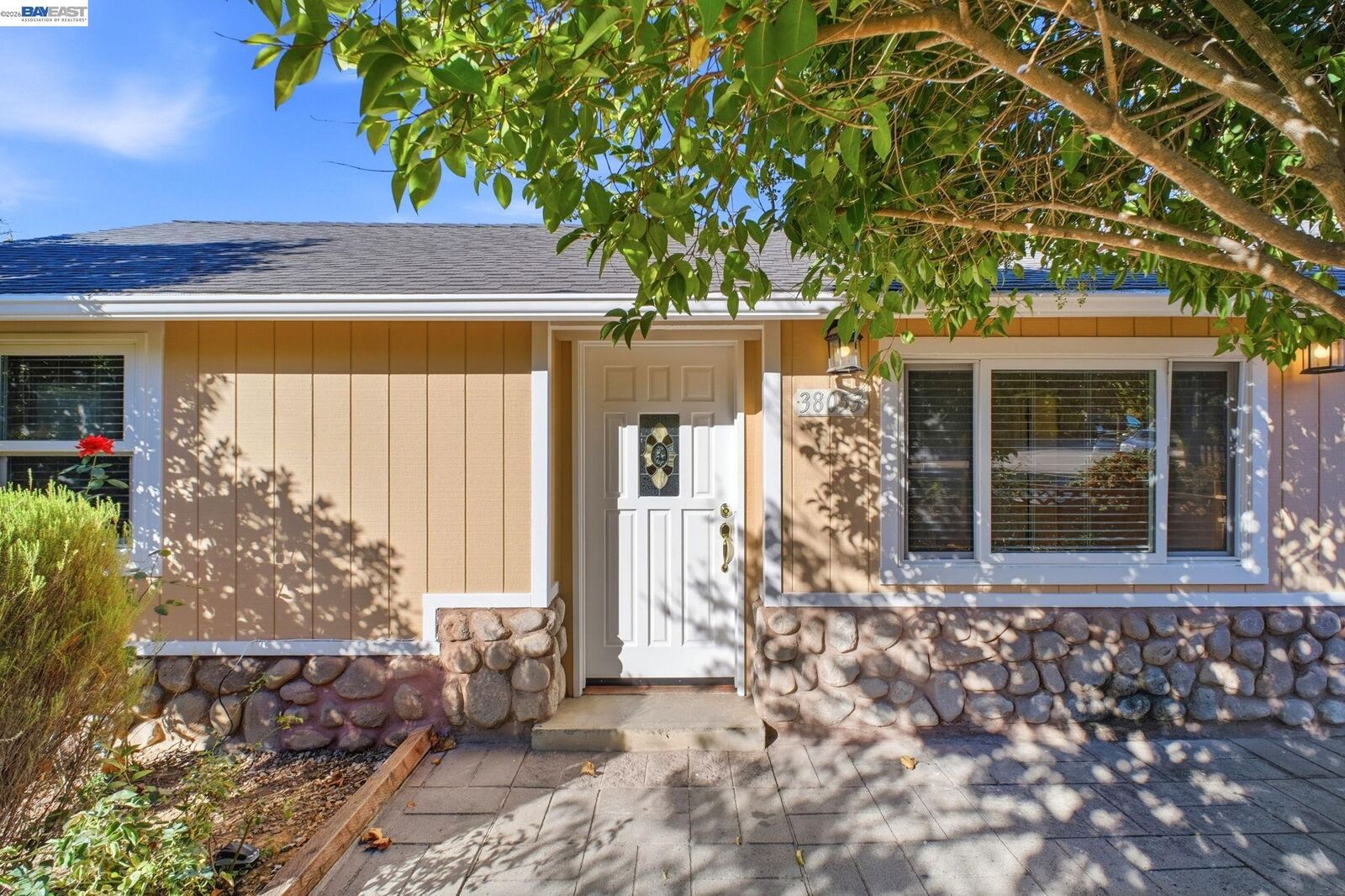 Property Photo:  38053 Canyon Heights Drive  CA 94536 
