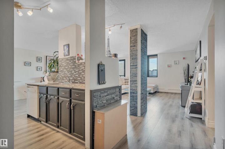 Property Photo: 10145 109 Street NW 802 AB T5J 3M5