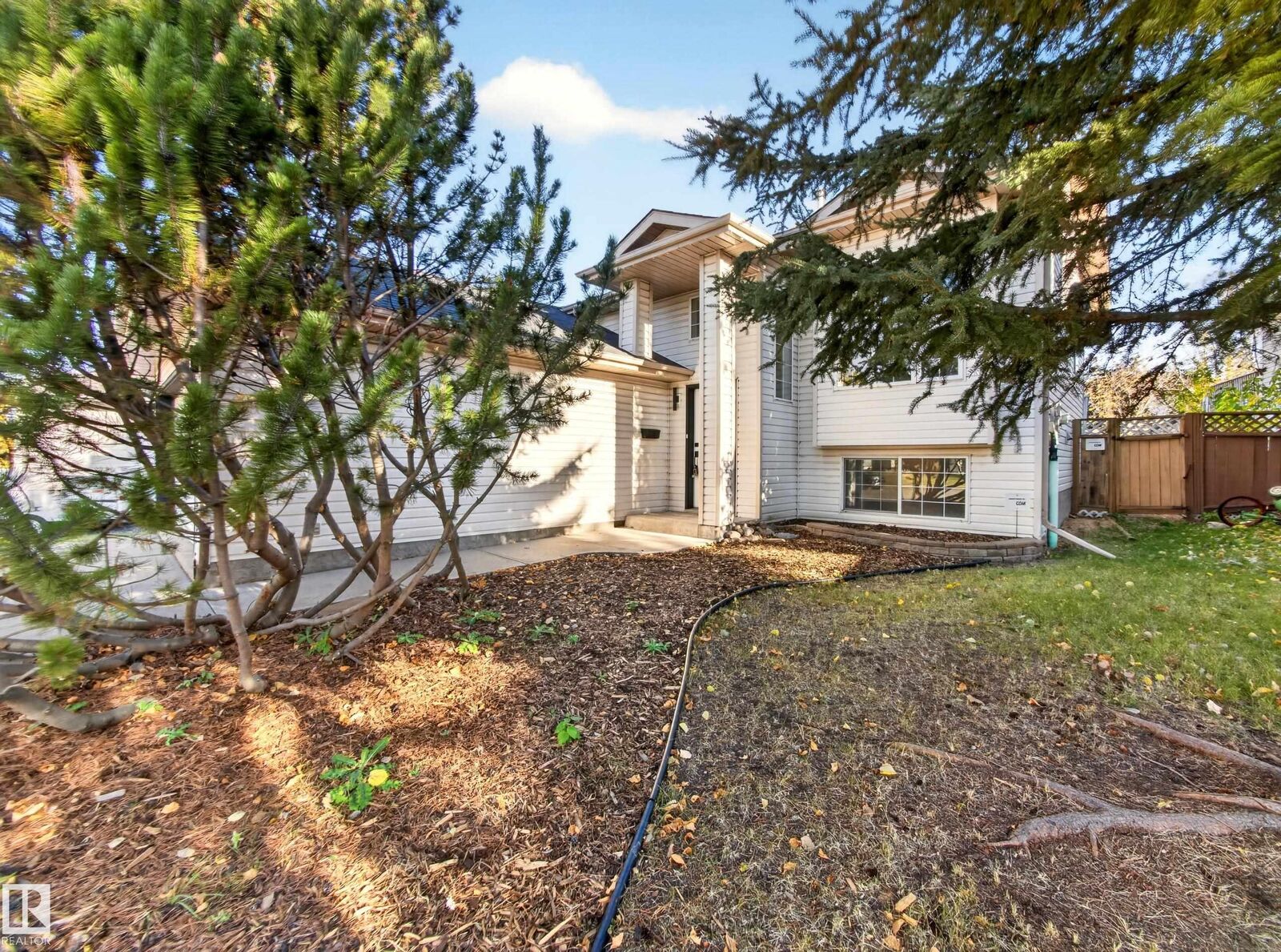 Property Photo:  310 Regency Drive  AB T8A 5W6 