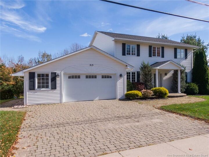 Property Photo:  215 Kimble Drive  NB E3B 6Y1 