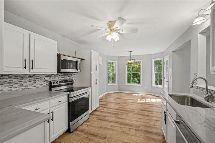 Property Photo: 402 Eileen Circle GA 30114