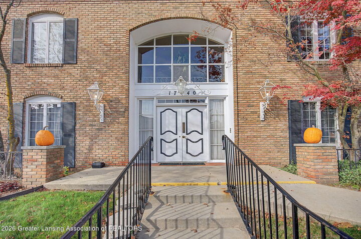 Property Photo:  1740 Wellington Road  MI 48910 