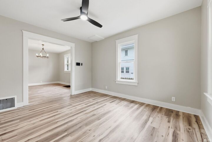 Property Photo:  1524 Franklin Avenue  IN 46808-2687 