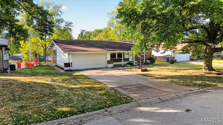 Property Photo:  2522 Hackman Drive  MO 63136 