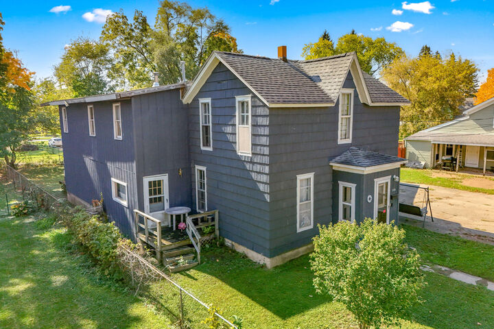 Property Photo:  229 W Hamilton Street  MI 49245 