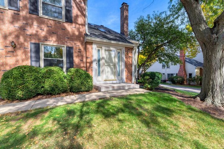 Property Photo:  167 Bright Ridge Drive  IL 60194 