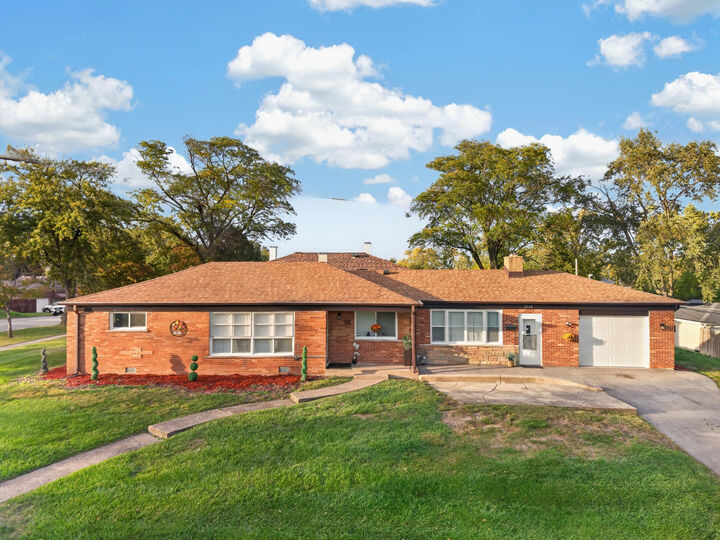 Property Photo:  2752 Tennyson Place  IL 60429 