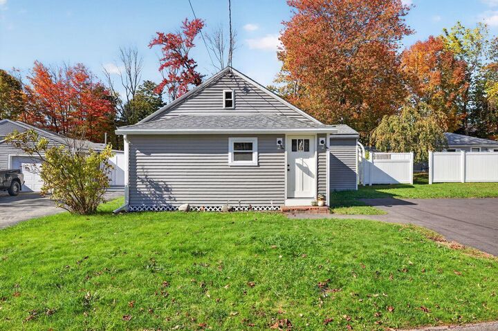 Property Photo:  11 Louise Street  ME 04072 