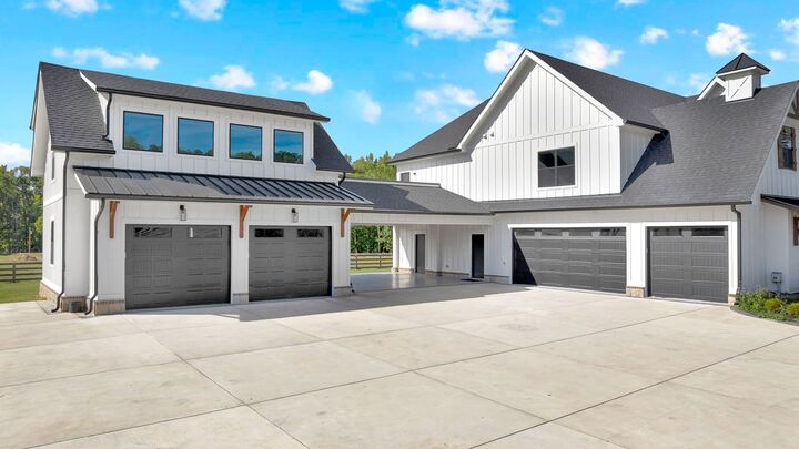 Property Photo:  2216 Sp Anderson Rd  TN 37355 