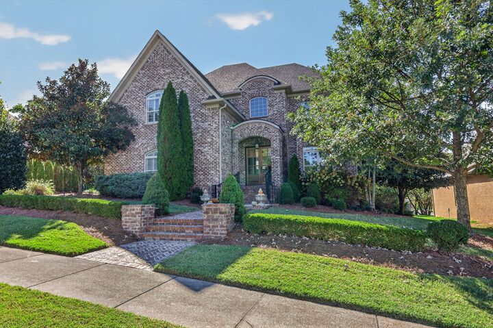 Property Photo: 204 Moore Haven Dr TN 37087