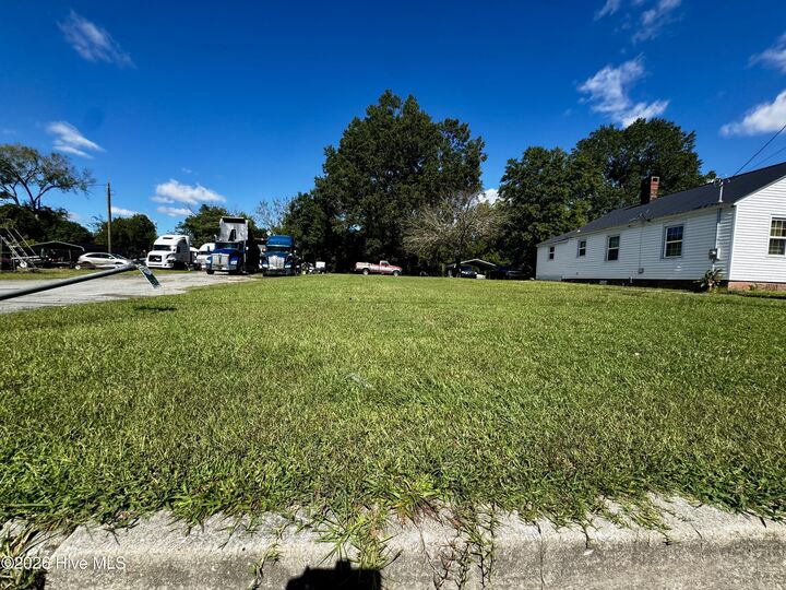 Property Photo:  620 E Lenoir Avenue  NC 28501 