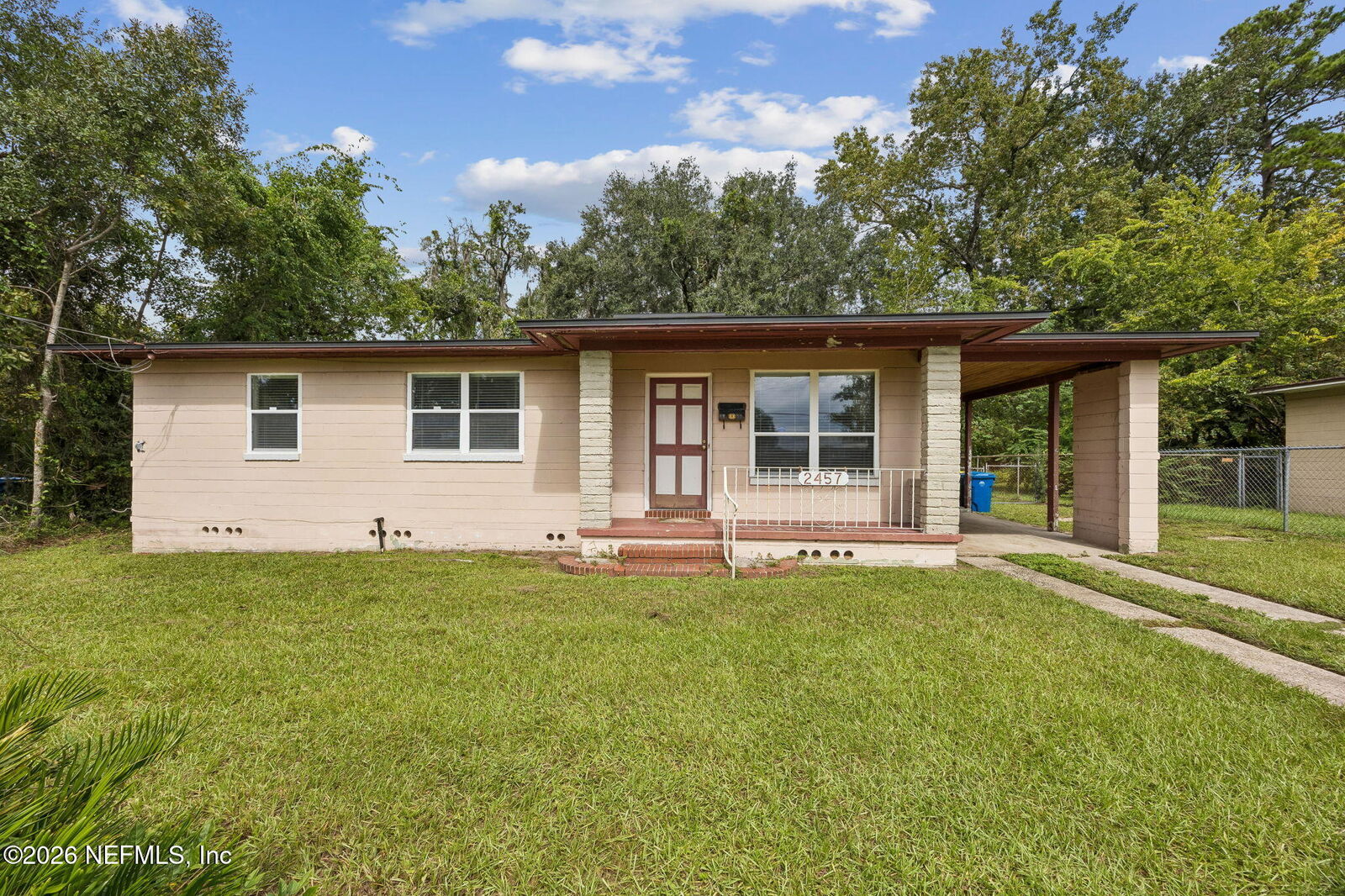 Property Photo: 2457 Broward Road FL 32218