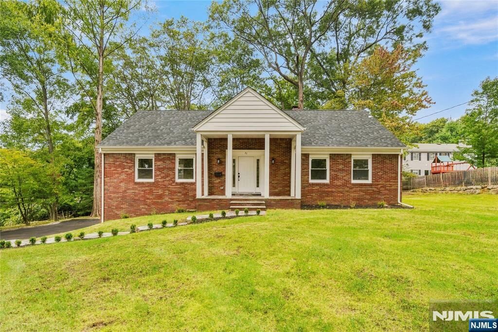 Property Photo:  71 Montvale Avenue  NJ 07645 