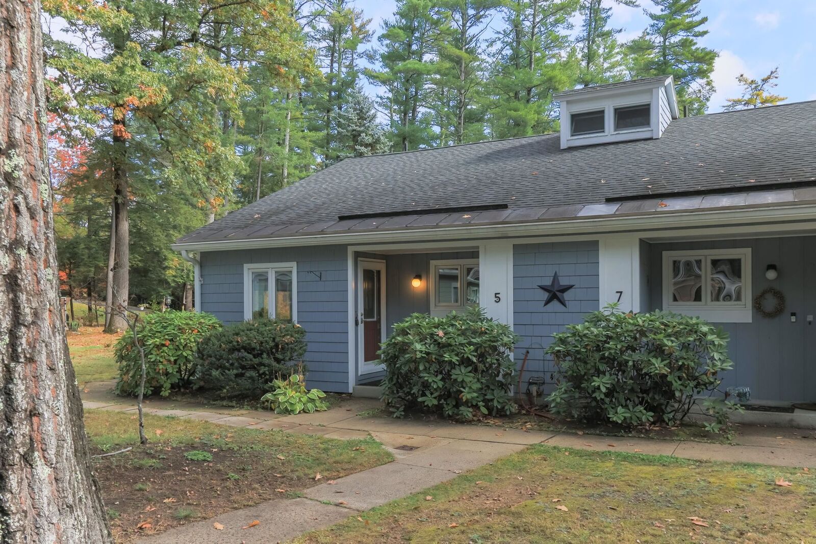 Property Photo: 5 Piscataqua Road NH 03301