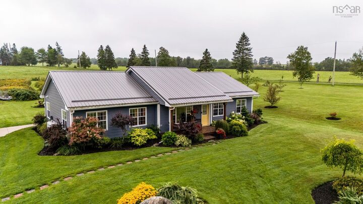 Property Photo:  1716 Ashdale Road  NS B0N 1Z0 