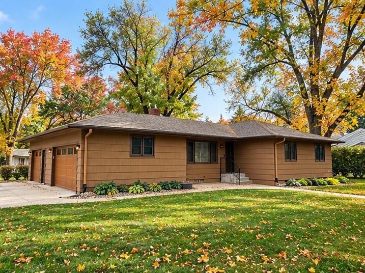 Property Photo:  251 Arthur Avenue E  MN 55395 