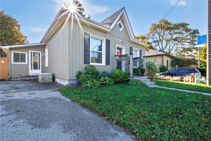 Property Photo:  191 St. Paul Avenue  ON N3T 4G6 
