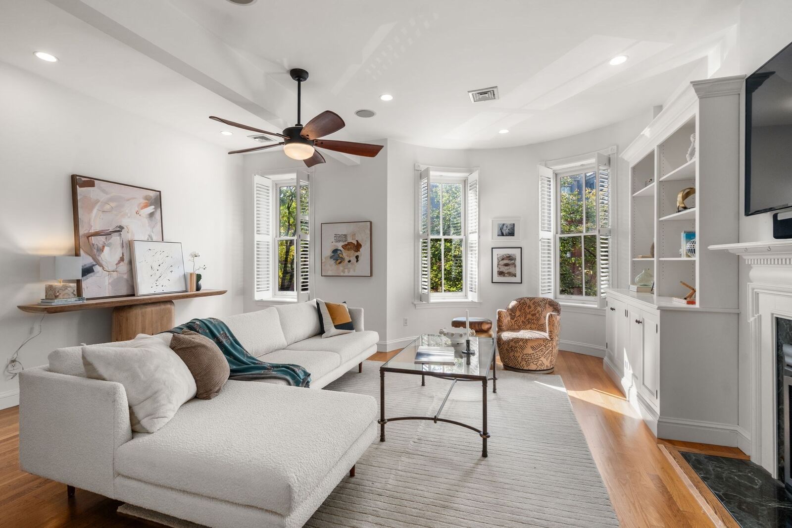 Property Photo:  85 Dartmouth St Ph  MA 02116 