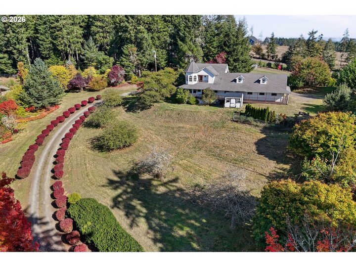 Property Photo: 86104 Sells View Ln OR 97402
