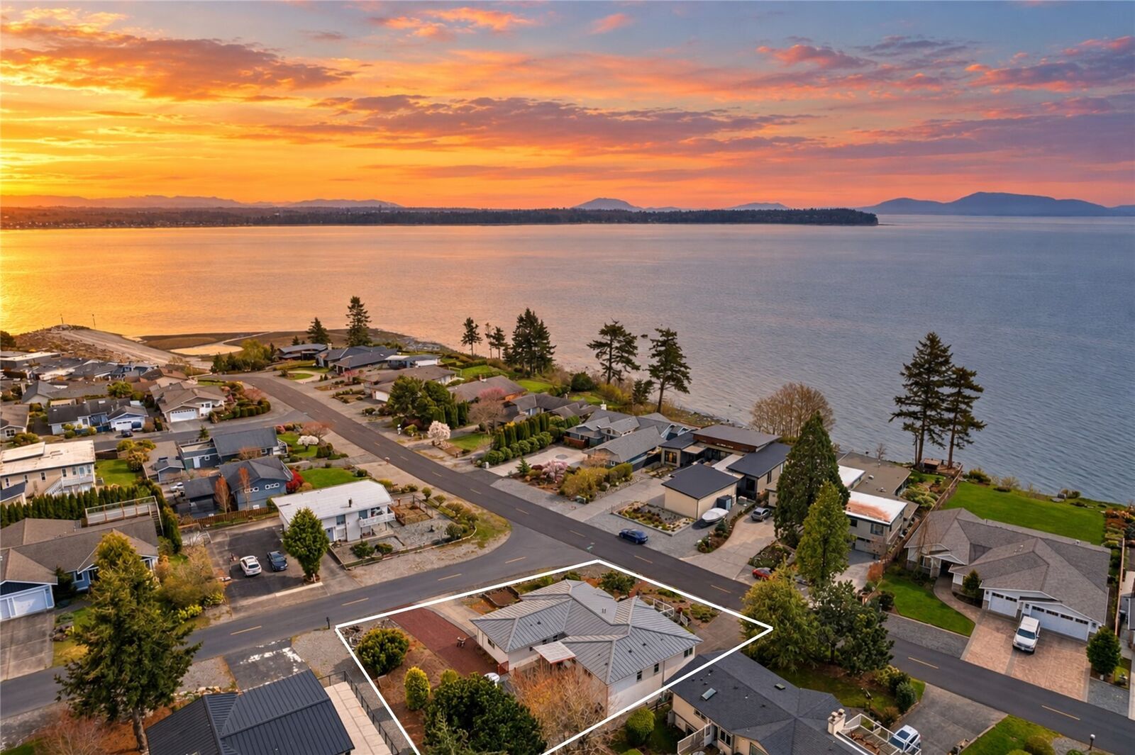 Property Photo:  5726  Nakat Way  WA 98230 