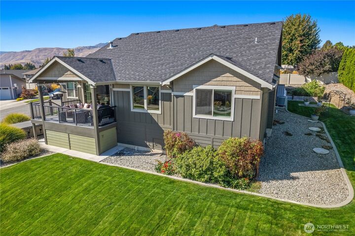 Property Photo:  340  Laurie Drive  WA 98801 