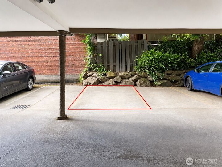 Property Photo:  731  Broadway  E 301  WA 98102 