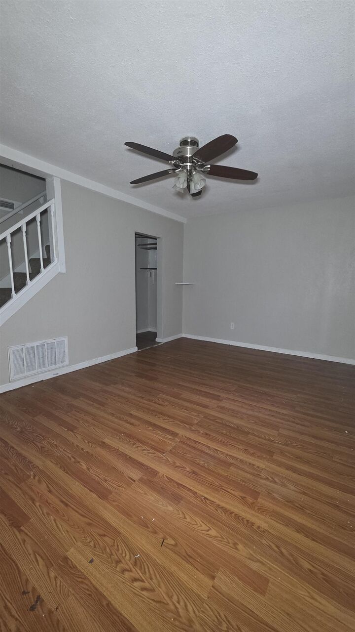Property Photo:  1461 S Pershing Ct  KS 67218-3163 