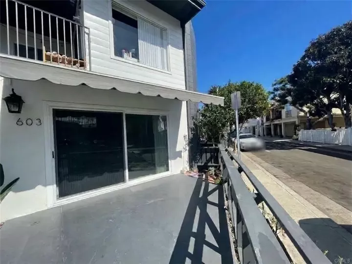 Property Photo: 603 Clubhouse Avenue CA 92663
